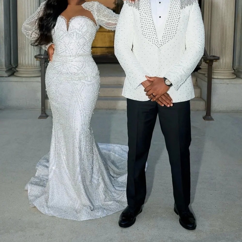 Elegant White Wedding Gown - Picture 3 of 3